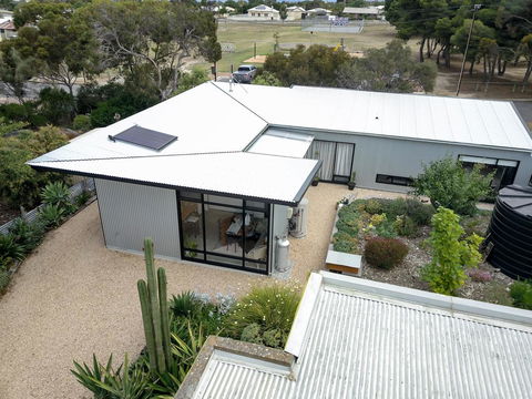Sinclair Eco House - Kingaroy Accommodation 6