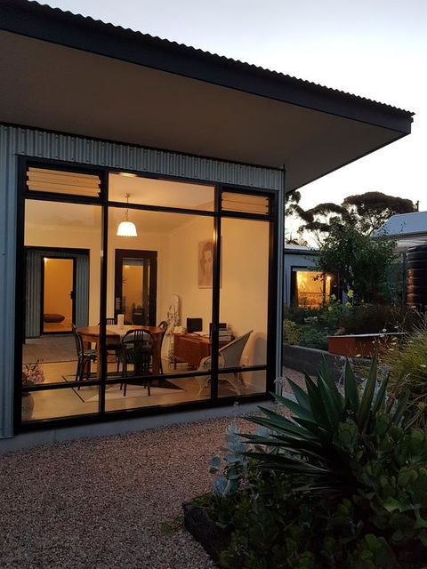 Sinclair Eco House - Kingaroy Accommodation 14