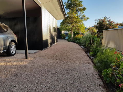 Sinclair Eco House - Kingaroy Accommodation 24