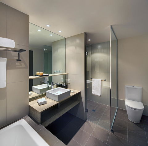 Pullman Adelaide - Kingaroy Accommodation 42