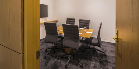 Pullman Adelaide - Kingaroy Accommodation 11
