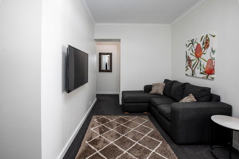 Bay 10 - Suites And Apartments - Kingaroy Accommodation 2
