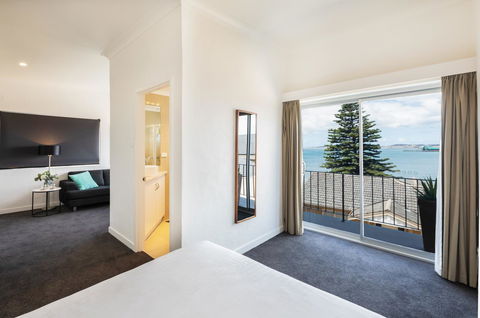 Bay 10 - Suites And Apartments - Kingaroy Accommodation 7