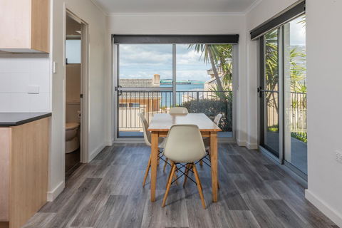 Bay 10 - Suites And Apartments - Kingaroy Accommodation 12