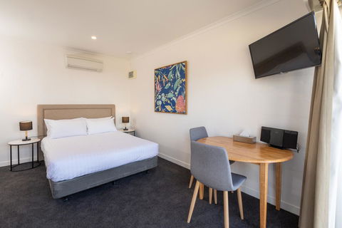Bay 10 - Suites And Apartments - Kingaroy Accommodation 8