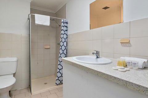 Cosmo On Bank - Kingaroy Accommodation 12