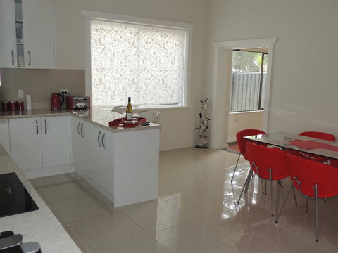 Glenelg - Marina Retreat - Kingaroy Accommodation 10