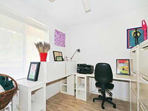 Monaco Court Apartment Adelaide - Kingaroy Accommodation 17