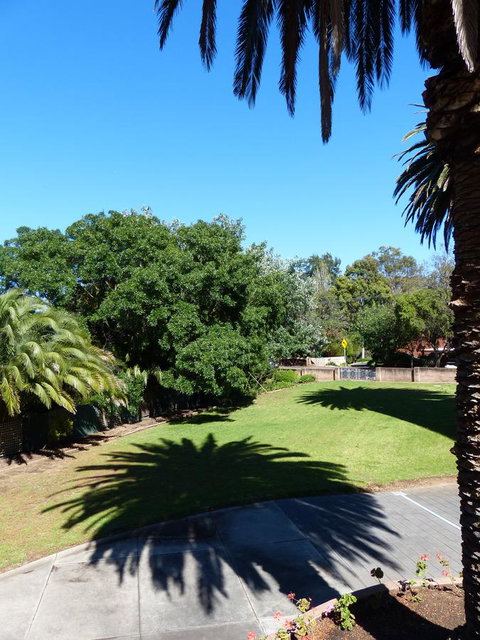 Monaco Court Apartment Adelaide - Kingaroy Accommodation 18