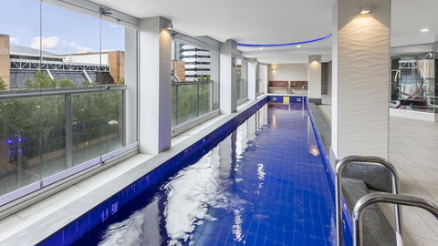 Oaks Adelaide Embassy Suites - Kingaroy Accommodation 1