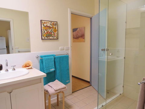 Kestrel Downs - Kingaroy Accommodation 11