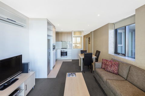 IStay Precinct Adelaide - Kingaroy Accommodation 24