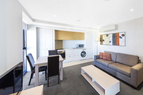 IStay Precinct Adelaide - Kingaroy Accommodation 13