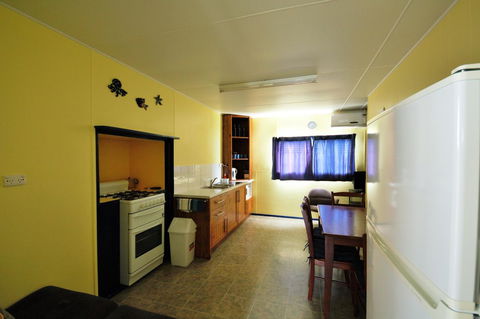 Baudin Beach Apartments - Kingaroy Accommodation 4