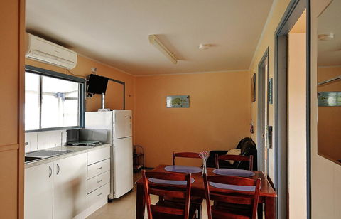 Baudin Beach Apartments - Kingaroy Accommodation 12