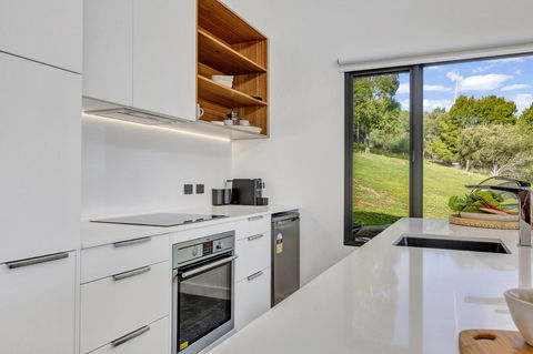 Shadow Creek McLaren Vale - Kingaroy Accommodation 10