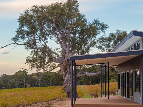 Shadow Creek McLaren Vale - Kingaroy Accommodation 19