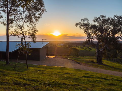 Shadow Creek McLaren Vale - Kingaroy Accommodation 3