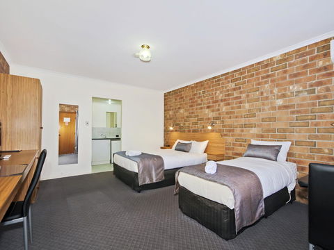 Motel Goolwa - Kingaroy Accommodation 0