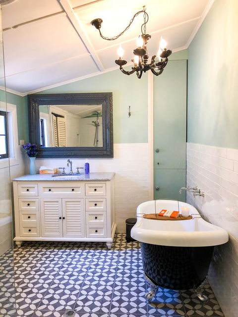 Inglenook Cottage - Kingaroy Accommodation 22