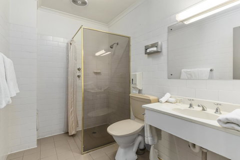 Adelaide Paringa - Kingaroy Accommodation 16
