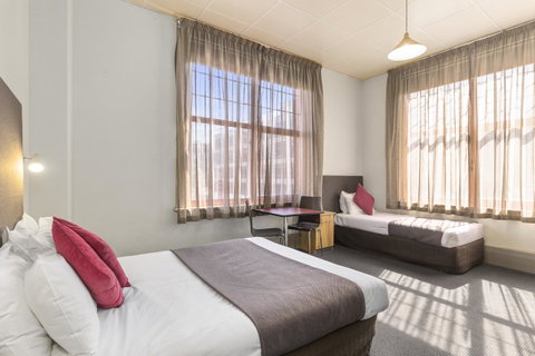 Adelaide Paringa - Kingaroy Accommodation 5