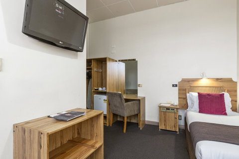 Adelaide Paringa - Kingaroy Accommodation 7