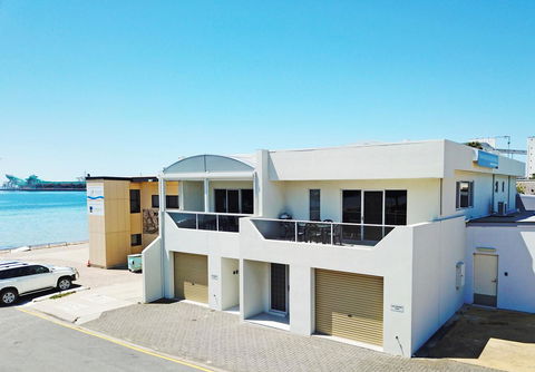Tasman Beachside Apartment - Kingaroy Accommodation 2