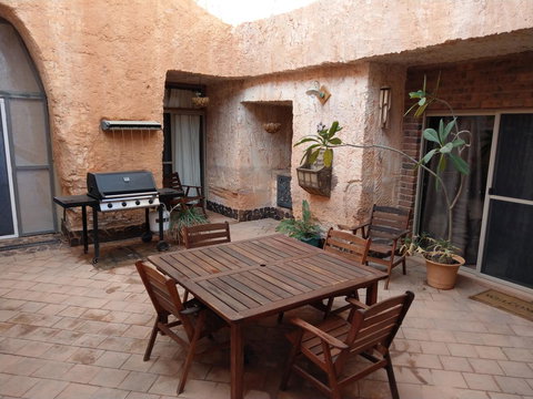 Zen Underground B&B - Kingaroy Accommodation 7