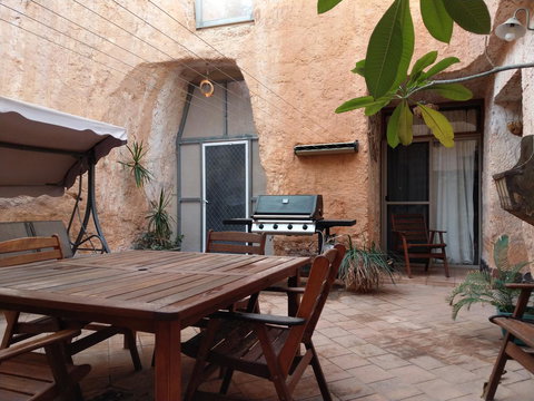 Zen Underground B&B - Kingaroy Accommodation 5
