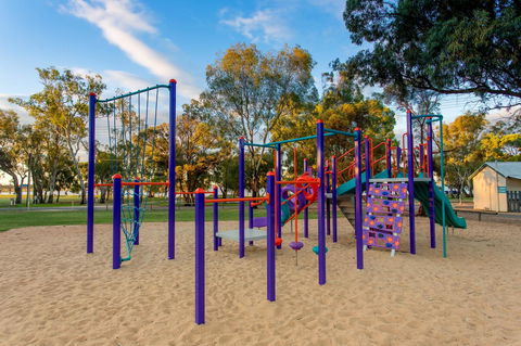 Discovery Parks - Lake Bonney - Kingaroy Accommodation 31