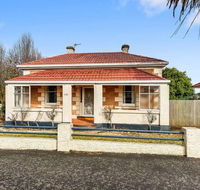 Olive's Cottage - Kingaroy Accommodation