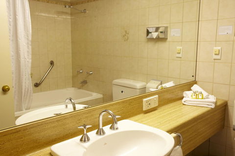 Comfort Hotel Adelaide Meridien - Kingaroy Accommodation 12