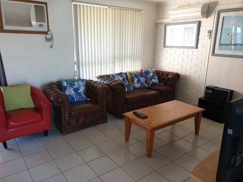 Wallaroo Sunset Home - Kingaroy Accommodation 4