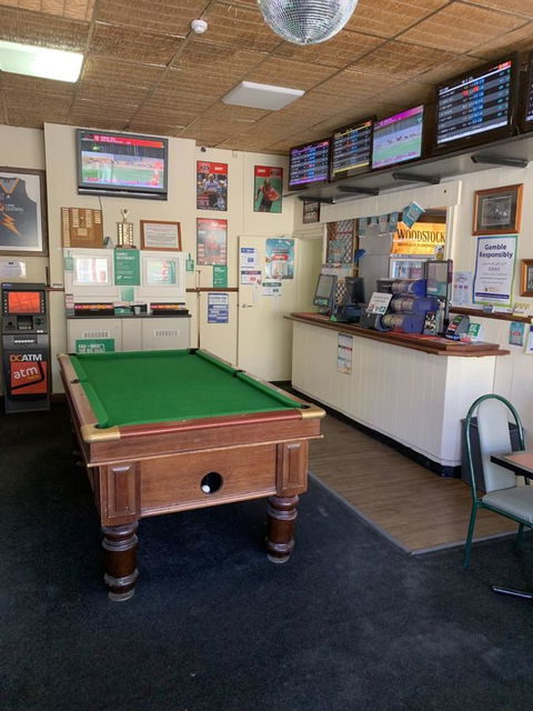 Commercial Hotel Morgan - Kingaroy Accommodation 4