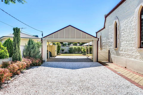 \'THE CHURCH\' Guest Home, Gawler Barossa Region - Kingaroy Accommodation 11