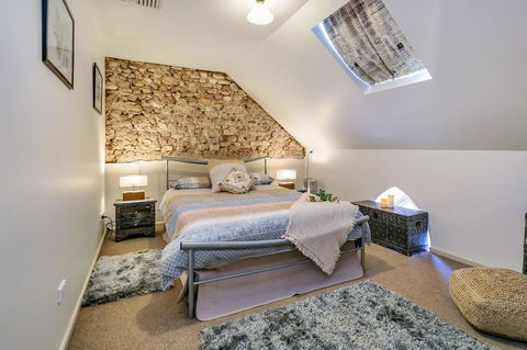 \'THE CHURCH\' Guest Home, Gawler Barossa Region - Kingaroy Accommodation 9