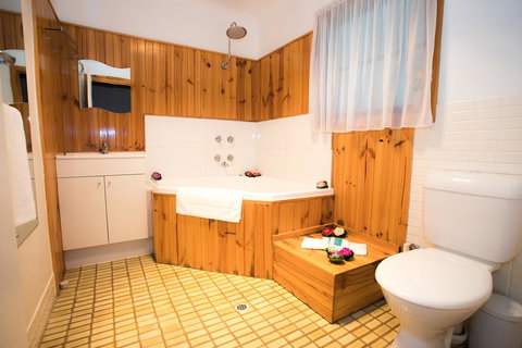 Seppelts View Cabins - Kingaroy Accommodation 40