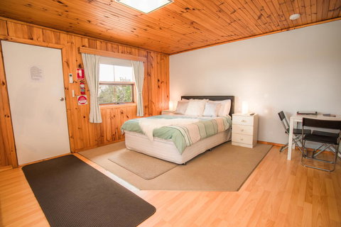 Seppelts View Cabins - Kingaroy Accommodation 19