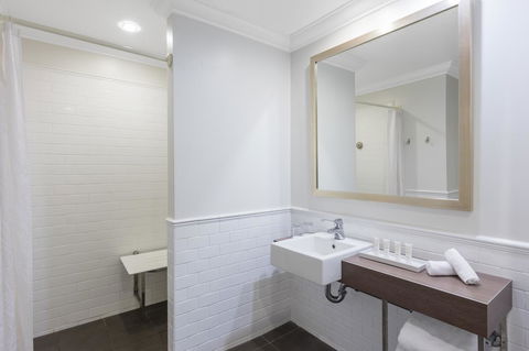 Crowne Plaza Terrigal Pacific, An IHG Hotel - Kingaroy Accommodation 39