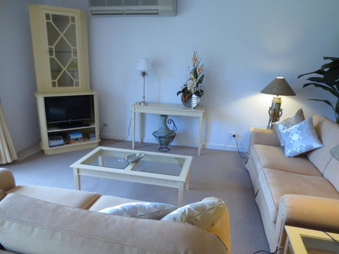 Lights Landing Apartments - Kingaroy Accommodation 6