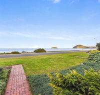 Franklin Beachfront Apartments - Kingaroy Accommodation