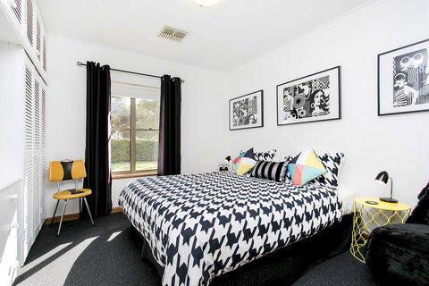 Barossa Retro BnB - Kingaroy Accommodation 10