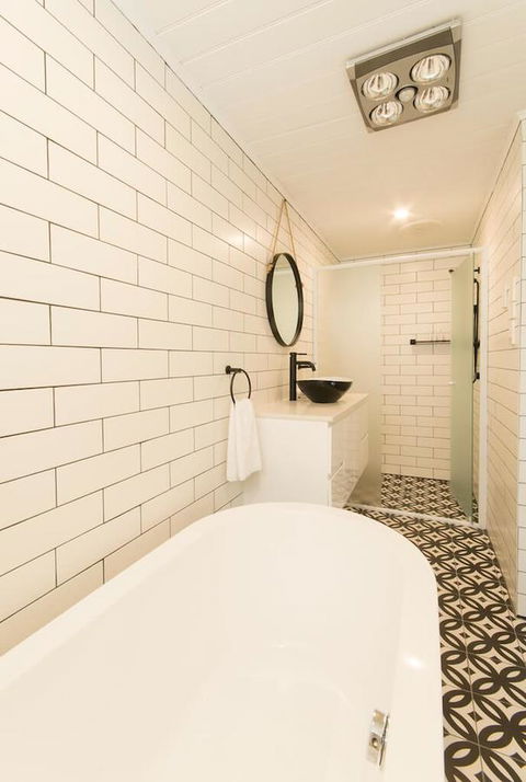 The Manor Basket Range - Kingaroy Accommodation 1