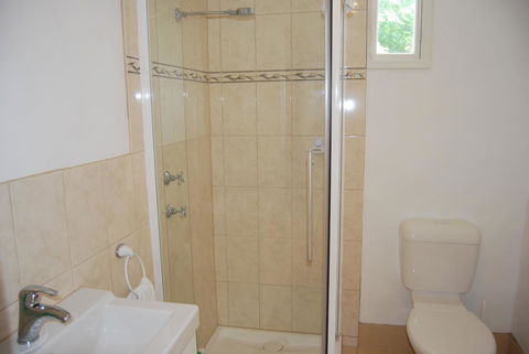 Jacaranda Cottage - Kingaroy Accommodation 11