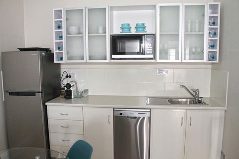 Smugglers Inn Studio Apartments - Kingaroy Accommodation 8
