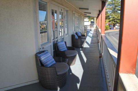 Smugglers Inn Studio Apartments - Kingaroy Accommodation 1