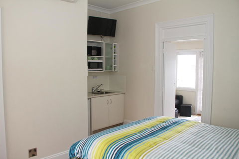 Smugglers Inn Studio Apartments - Kingaroy Accommodation 15