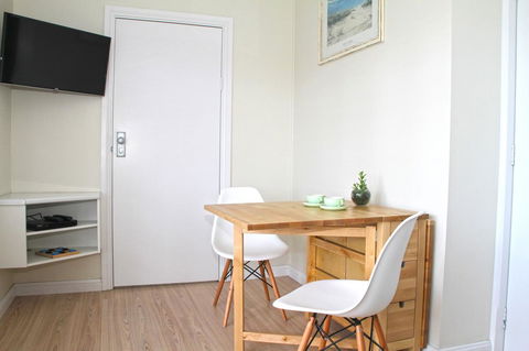 Smugglers Inn Studio Apartments - Kingaroy Accommodation 14