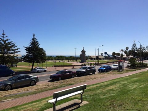 Adelaide - Semaphore Beach Front - Kingaroy Accommodation 24